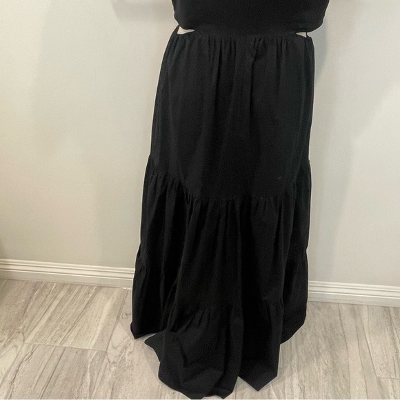 WAYF Plaza Cut Out Tiered Maxi Dress in Black Size M - Picture 9 of 11